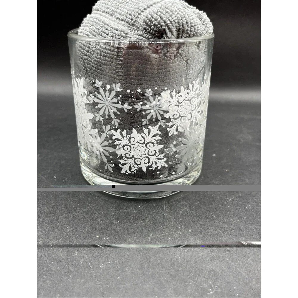 Crate & Barrel Set Of 4 Snowflake White And Clear Glass Mugs Made In USA